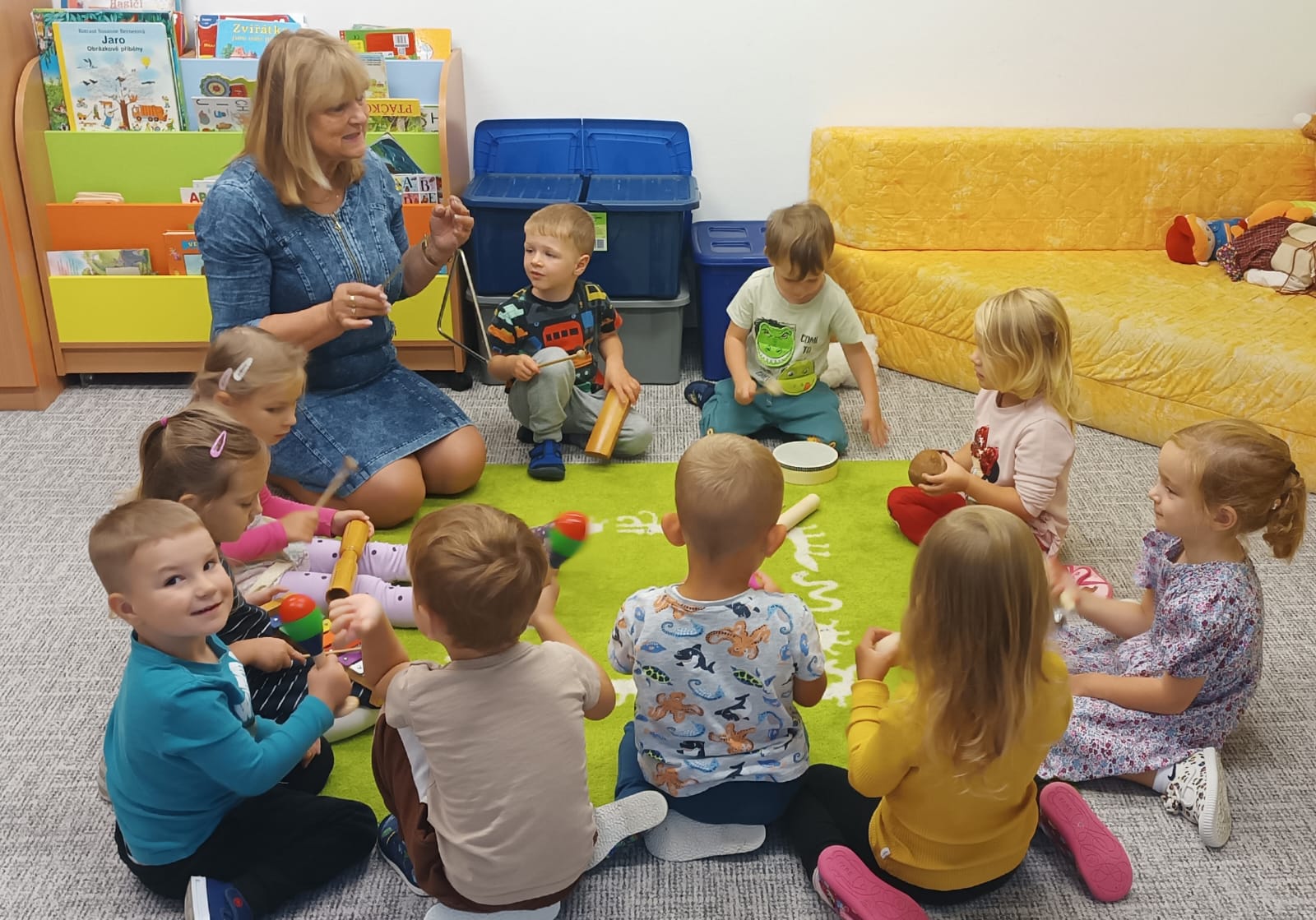 Hrajeme si a zpíváme  3