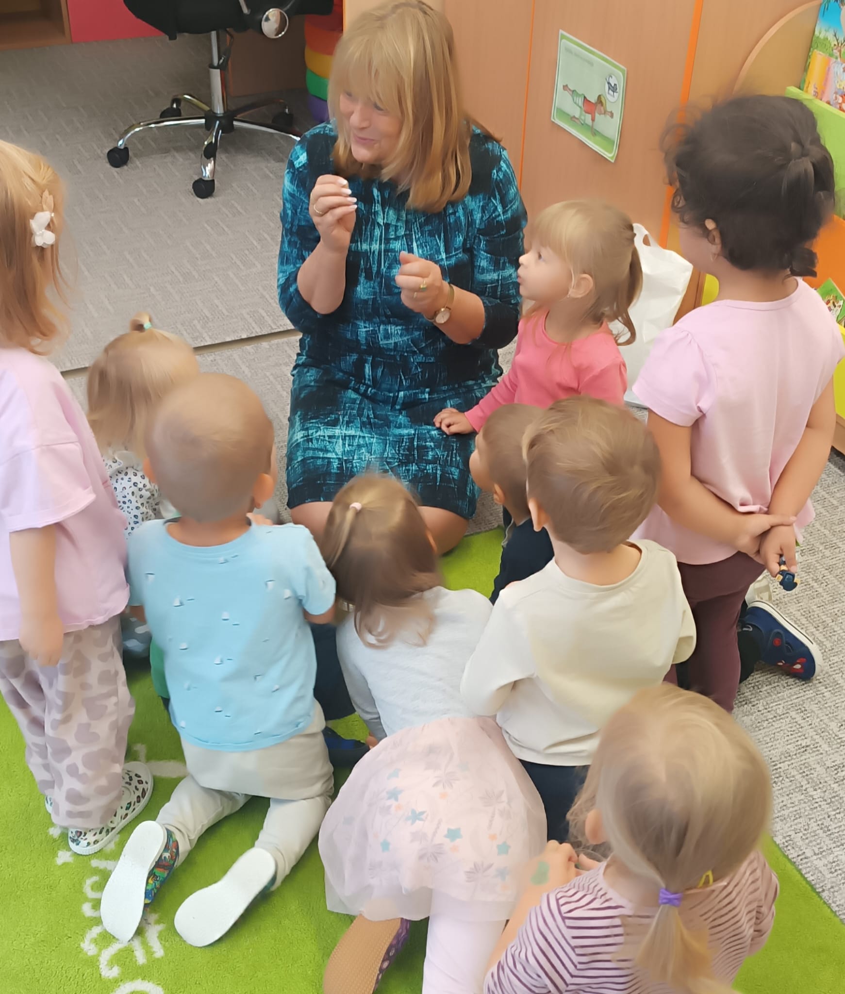 Ochutnávání jablíček a louskání ořechů 3