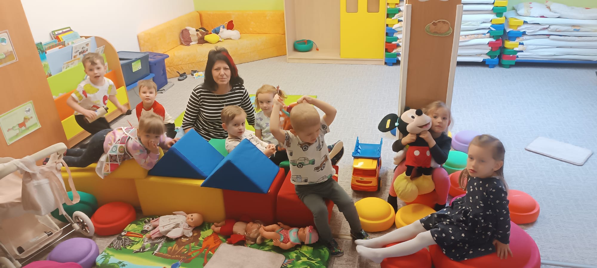 Stavíme si domečky rádi, jsme přece kamarádi